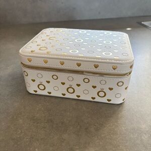 NWOT Pandora White and Gold Jewelry Box
